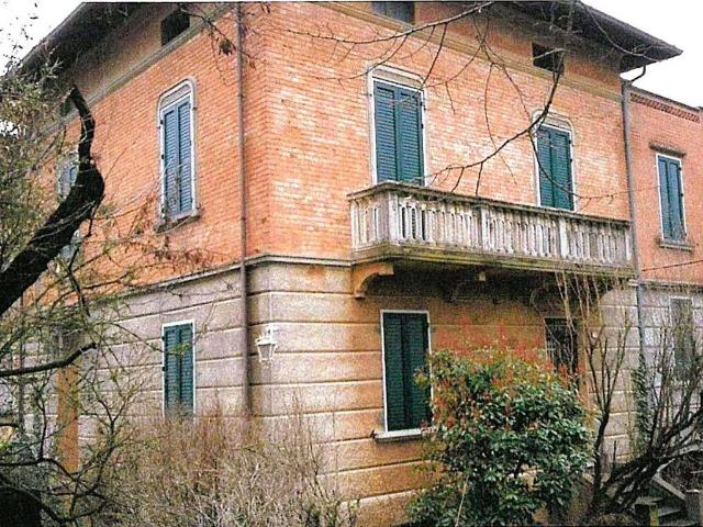 Rustico in vendita a Tresinaro - Secchia, Re