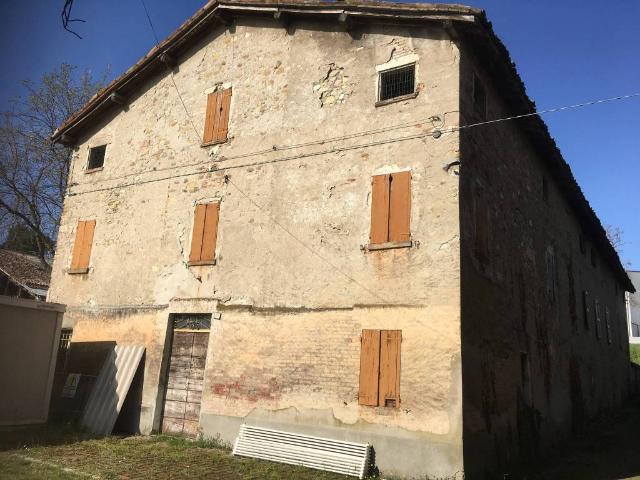 Rustico in vendita a Tresinaro - Secchia, Re