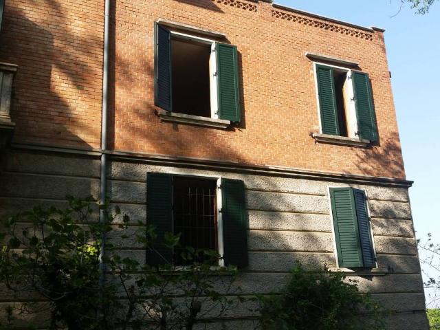 Rustico in vendita a Tresinaro - Secchia, Re