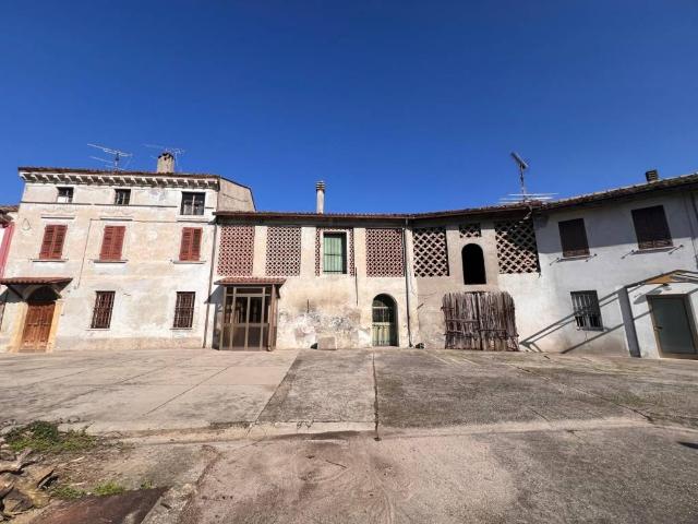 Rustico in vendita a Casaloldo, Lombardia