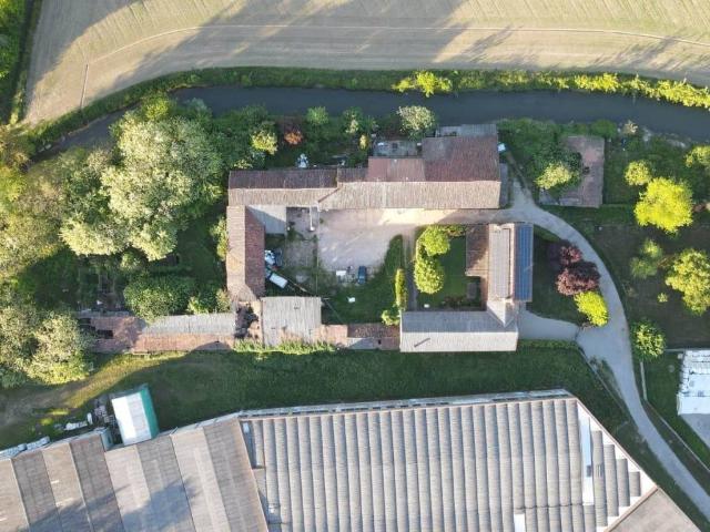 Rustico in vendita a Terranova Dei Passerini, Lombardia