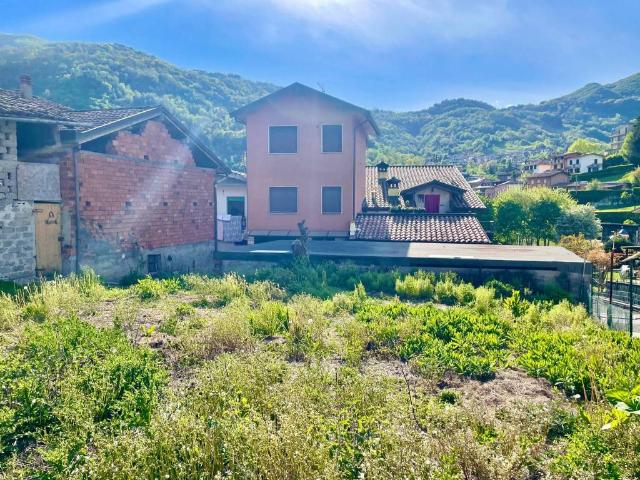 Rustico in vendita a Casazza, Lombardia