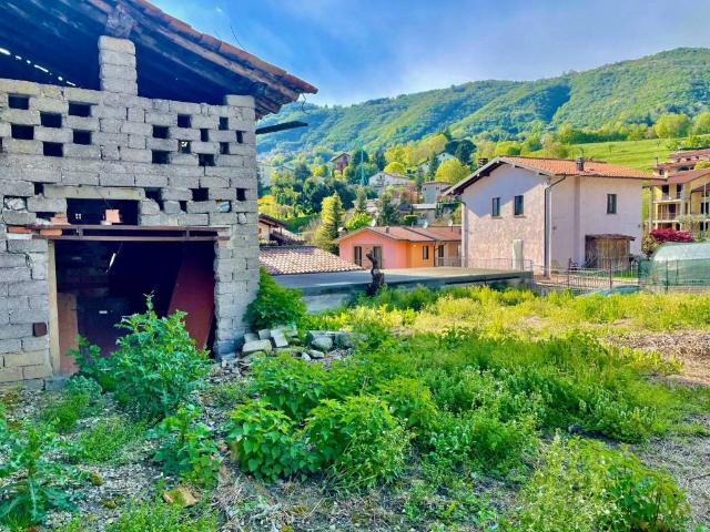 Rustico in vendita a Casazza, Lombardia