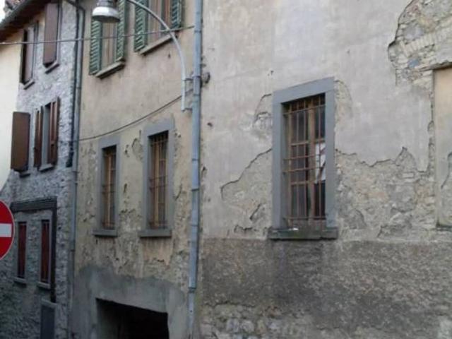 Rustico in vendita a Casazza, Lombardia