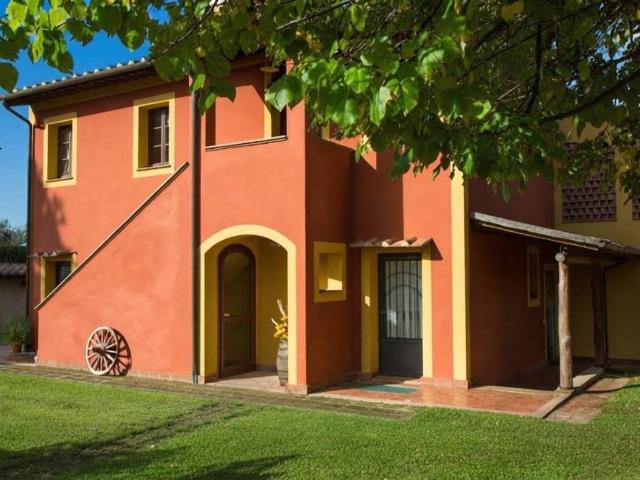 Rustico in vendita a Capannile, Lari