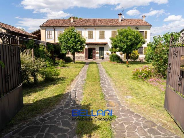 Rustico in vendita a Caselle Landi, Lombardia