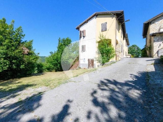 Rustico in vendita a Appennino Reggiano, Re