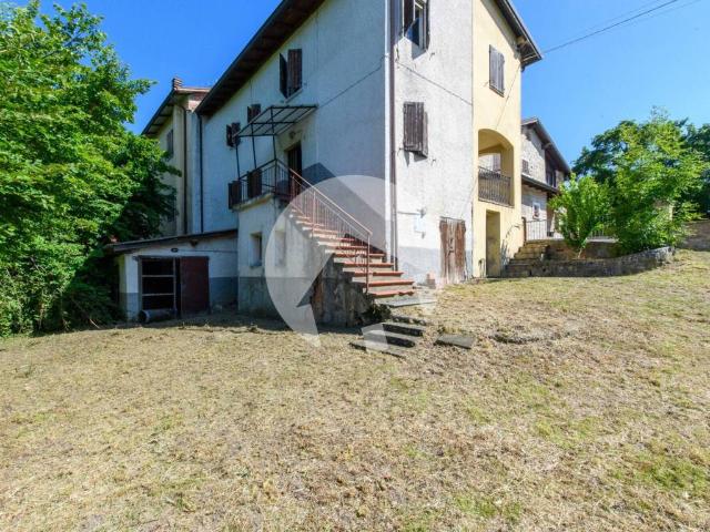 Rustico in vendita a Appennino Reggiano, Re