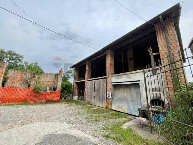 Rustico in vendita a Casnate con Bernate, Casnate