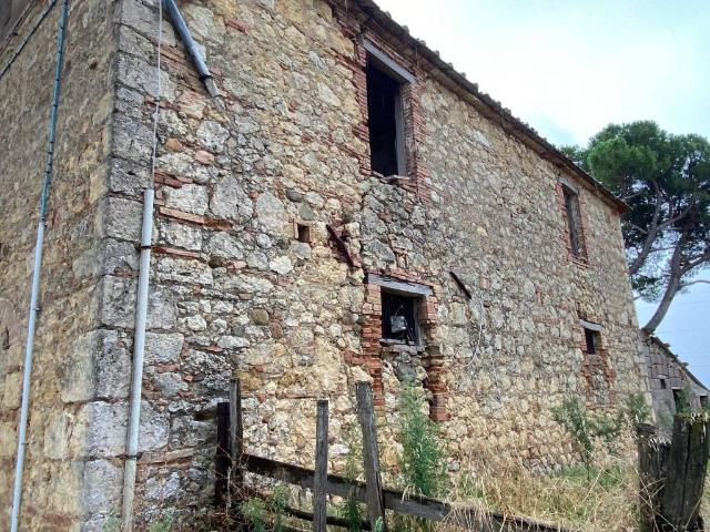 Rustico in vendita a Casole D'elsa, Toscana