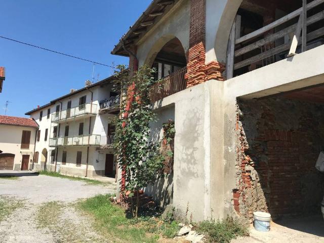 Rustico in vendita a Cassago Brianza, Lombardia