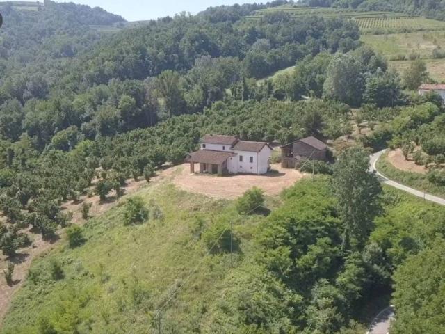 Rustico in vendita a Piemonte, Asti