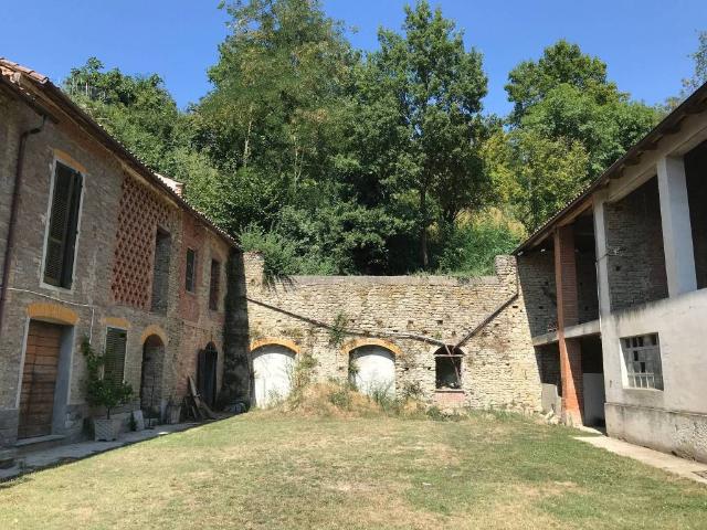 Rustico in vendita a Piemonte, Asti