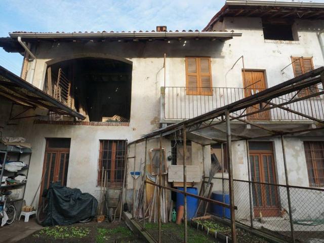 Rustico in vendita a Cassolnovo, Lombardia