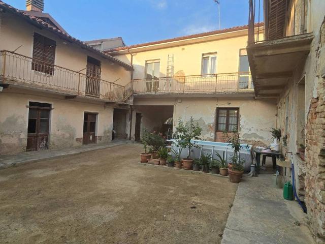 Rustico in vendita a Castagnole Monferrato, Asti