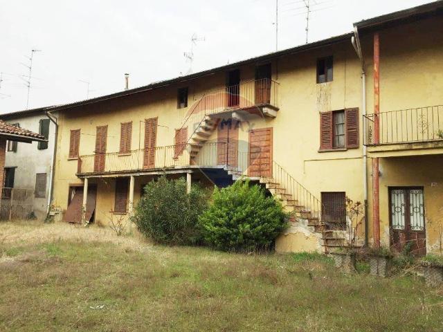 Rustico in vendita a Castano Primo, Lombardia
