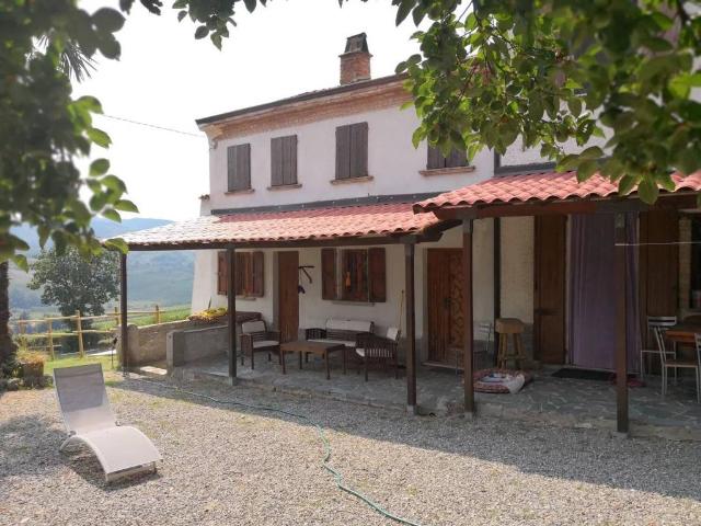 Rustico in vendita a Casteggio, Lombardia