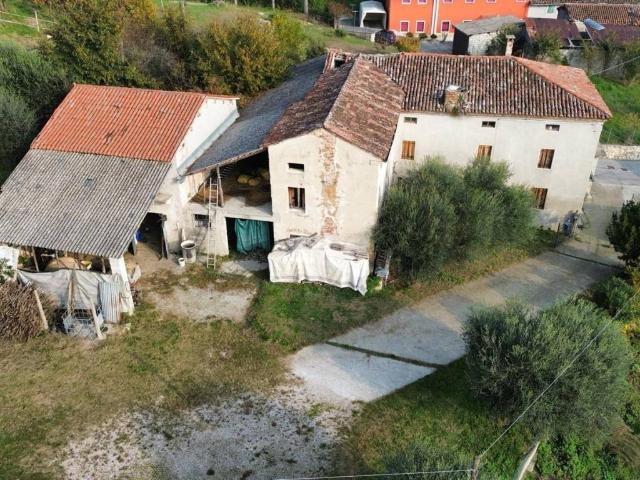 Rustico in vendita a Castegnero, Veneto