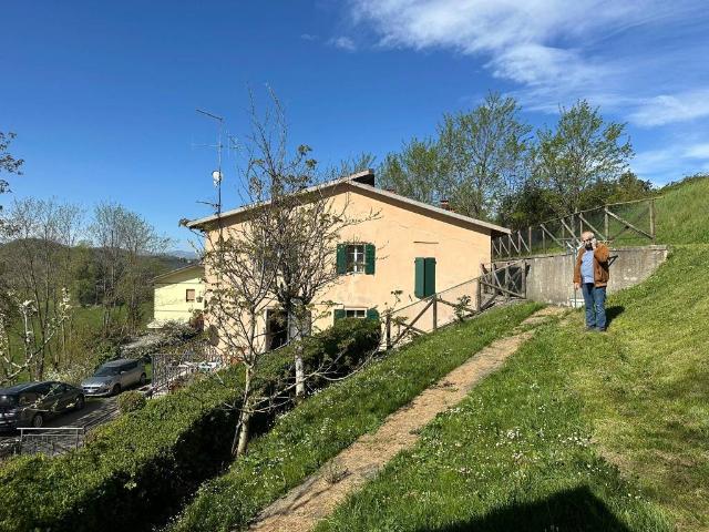 Rustico in vendita a Sassomolare, Castel d'Aiano