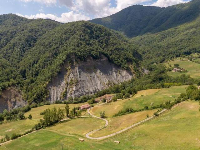 Rustico in vendita a Unione dell'Appennino Bolognese, Castel D'aiano
