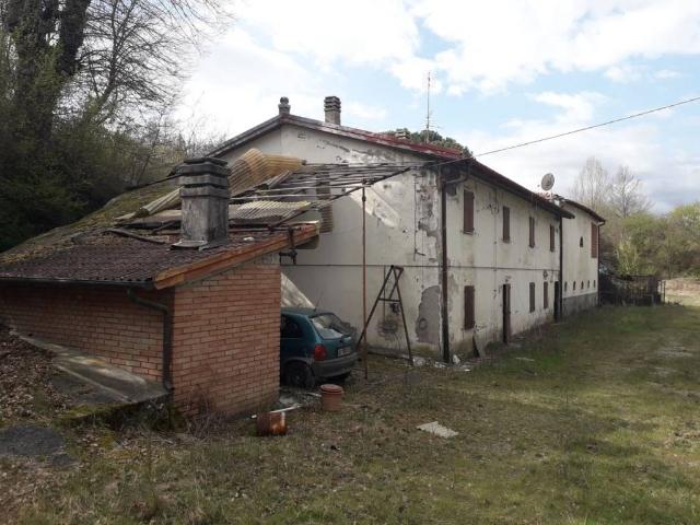 Rustico in vendita a Unione dell'Appennino Bolognese, Castel Di Casio