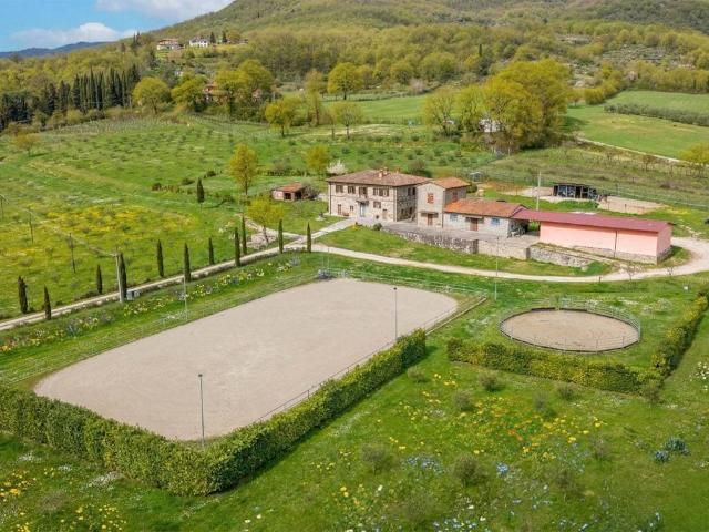 Rustico in vendita a Castel Focognano, Toscana