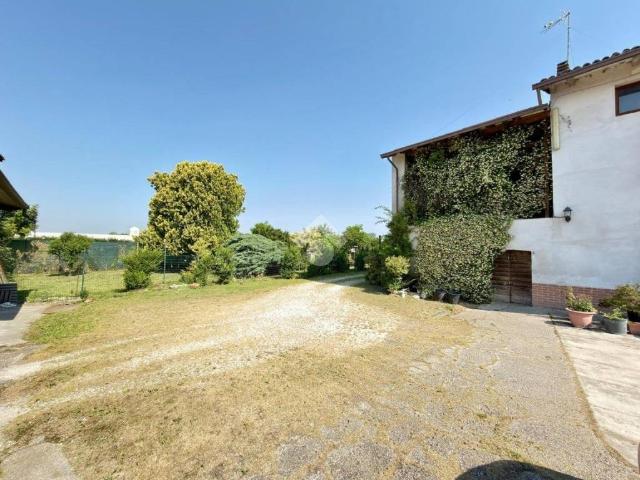 Rustico in vendita a Castel Goffredo, Lombardia