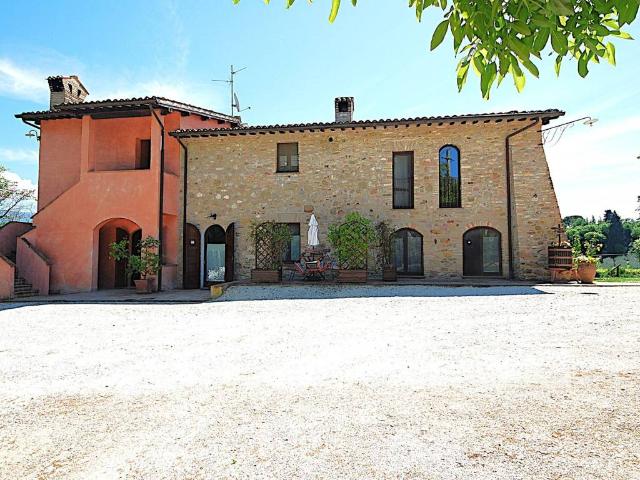 Rustico in vendita a Castel Ritaldi, Umbria