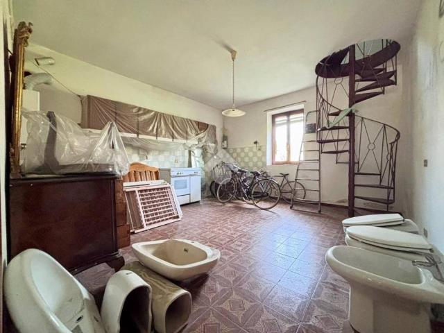 Rustico in vendita a Castel Rozzone, Lombardia