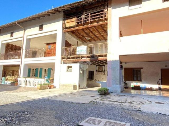 Rustico in vendita a Castel Rozzone, Bergamo
