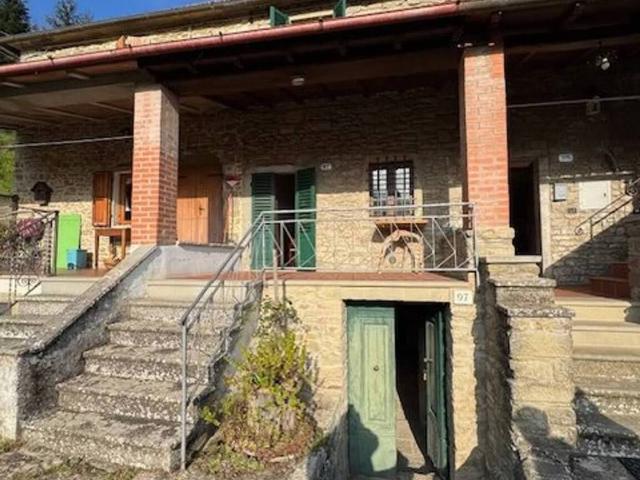 Rustico in vendita a Castel San Niccolò, Toscana