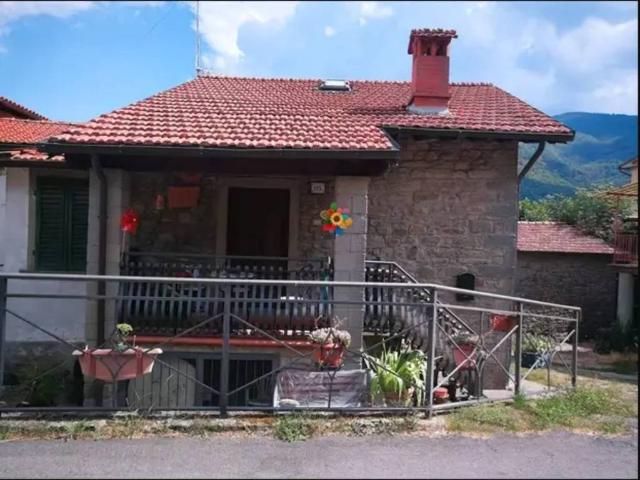 Rustico in vendita a Castel San Niccolò, Toscana