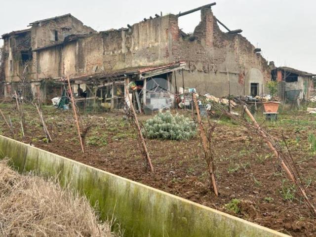 Rustico in vendita a Castelcovati, Lombardia