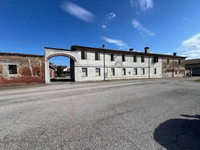 Rustico in vendita a Casteldidone, Lombardia