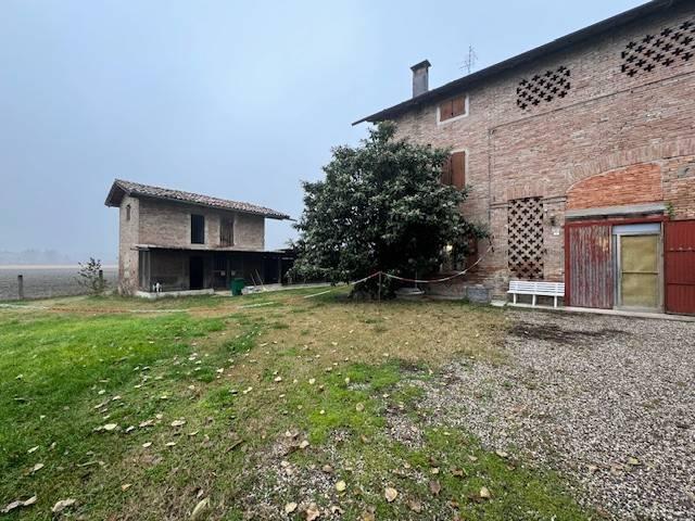 Rustico in vendita a Bonvino, Castelfranco Emilia