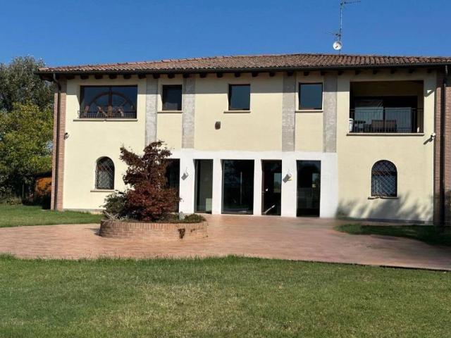 Rustico in vendita a Unione dei comuni del Sorbara, Castelfranco Emilia