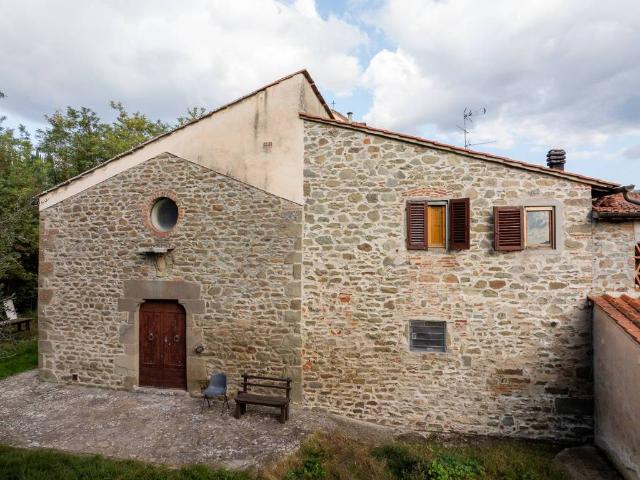 Rustico in vendita a Castelfranco Piandiscò, Toscana