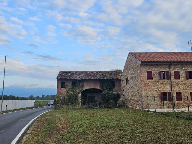 Rustico in vendita a Salvarosa, Castelfranco Veneto