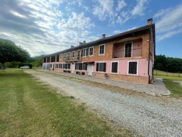 Rustico in vendita a Piemonte, Asti