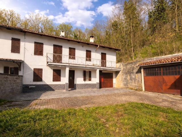 Rustico in vendita a Piemonte, Asti
