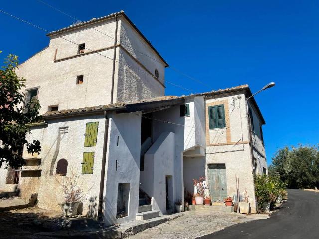 Rustico in vendita a Guzzano Superiore, Castellalto