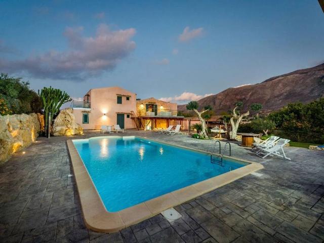 Rustico in vendita a Castellammare Del Golfo, Sicilia