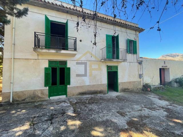 Rustico in vendita a Borgo Castellazzo, Castellammare del Golfo