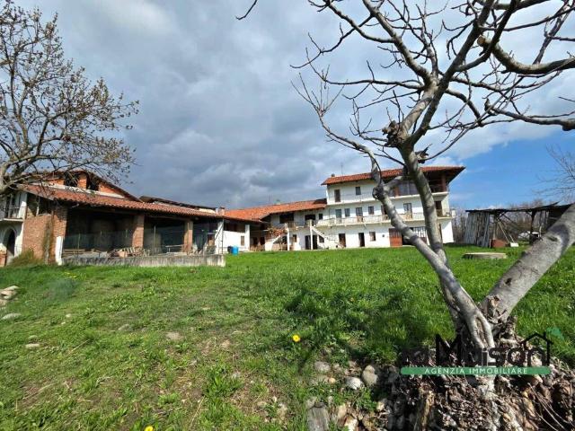 Rustico in vendita a Spineto, Piemonte