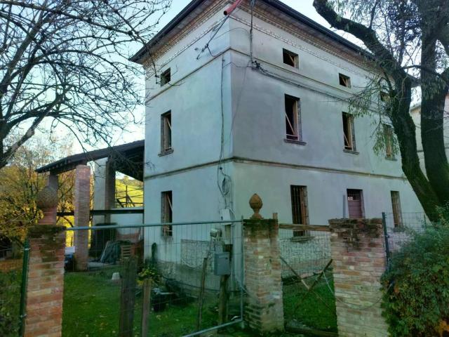 Rustico in vendita a Castell'arquato, Reggio Emilia