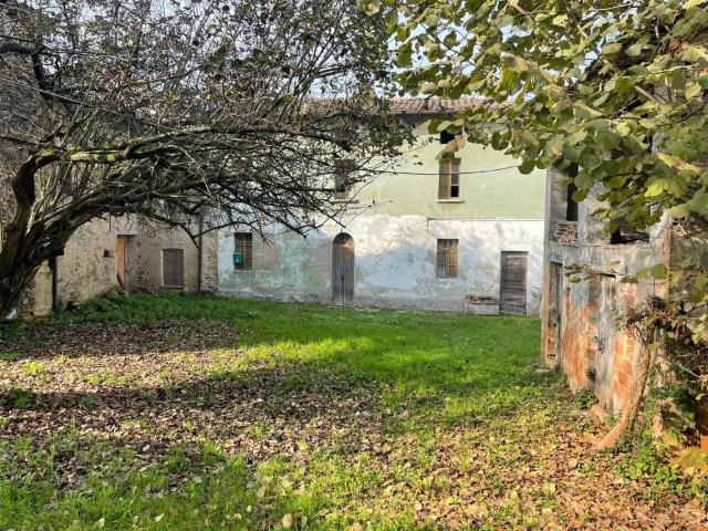 Rustico in vendita a Castell'arquato, Reggio Emilia