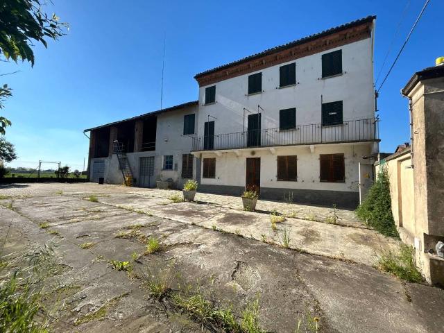 Rustico in vendita a Castellazzo Bormida