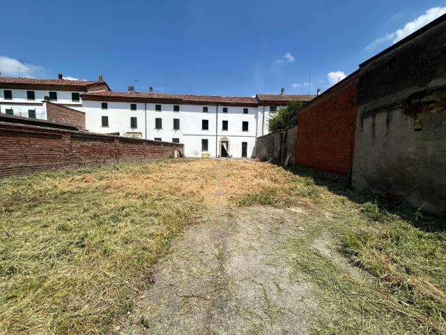 Rustico in vendita a Castellazzo Bormida