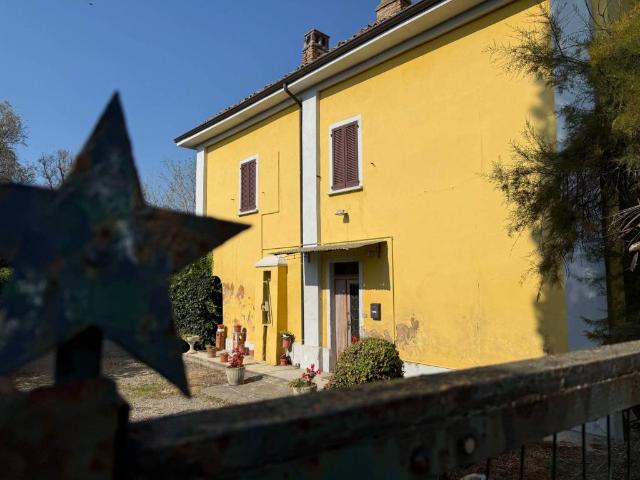 Rustico in vendita a Castelletto Di Branduzzo, Lombardia