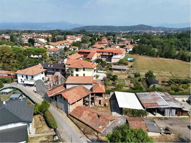 Rustico in vendita a Castelletto sopra Ticino, Novara